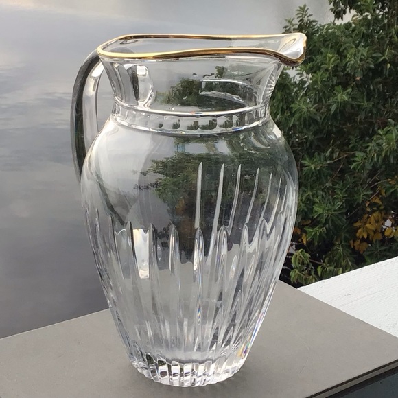 Waterford Crystal Marquis Hanover Cut, Clear Pitcher with Gold Trim - Picture 2 of 15